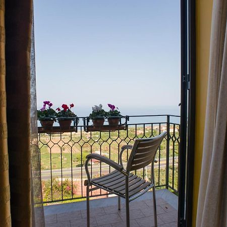 Hotel Villa Mare Altavilla Milicia Luaran gambar
