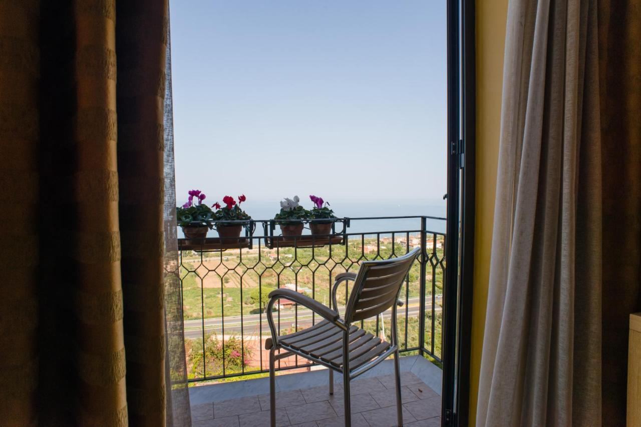 Hotel Villa Mare Altavilla Milicia Luaran gambar