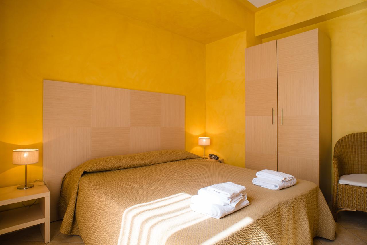 Hotel Villa Mare Altavilla Milicia Luaran gambar