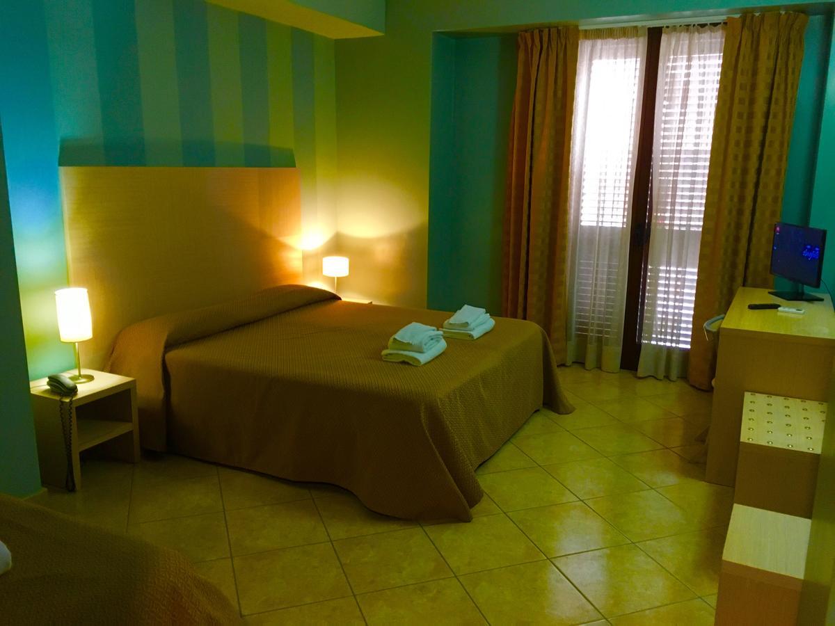 Hotel Villa Mare Altavilla Milicia Luaran gambar